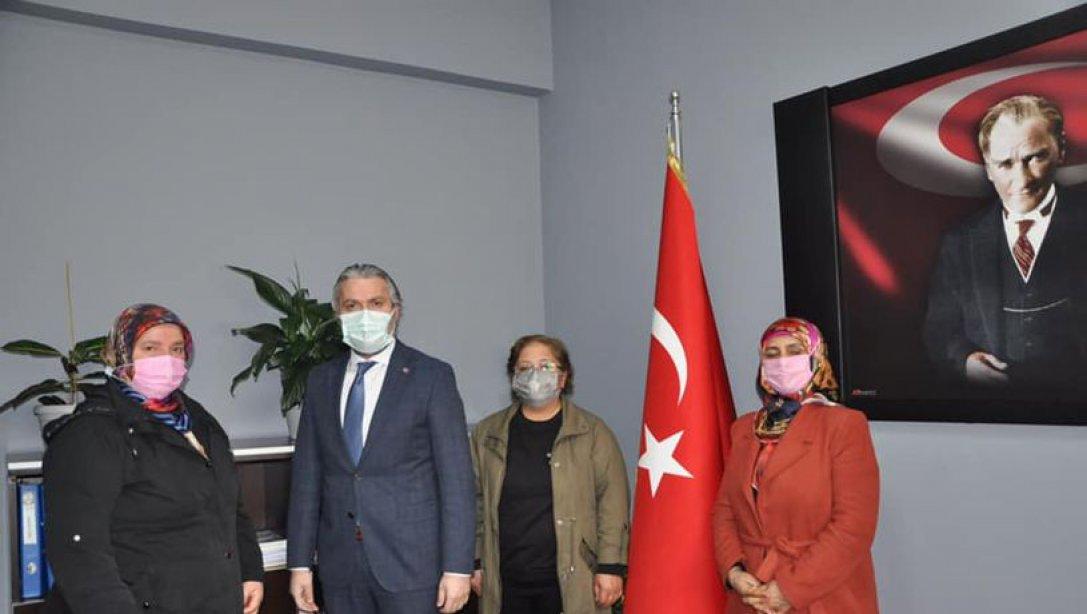 AK Parti Aybastı Kadın Kolları Başkanı Sayın Meryem ŞAHİN ve Yönetim Kurulu Üyeleri Müdürümüz Sayın Hasan ACU yu Ziyaret Ettiler 