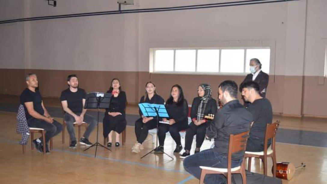Müdürümüz Sayın Hasan ACU Halk Eğitim Merkezimiz Tarafından Yıl Boyunca Devam Eden  Müzik Kursunu Ziyaret Etti