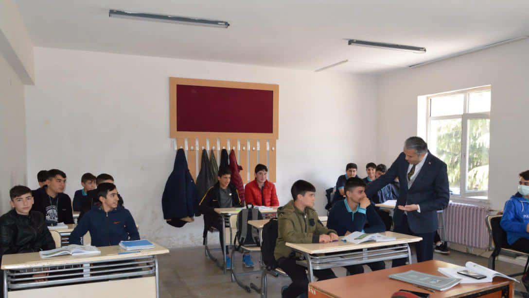 Müdürümüz Sayın Hasan ACU, Mesleki ve Teknik Anadolu Lisesini Ziyaret Etti