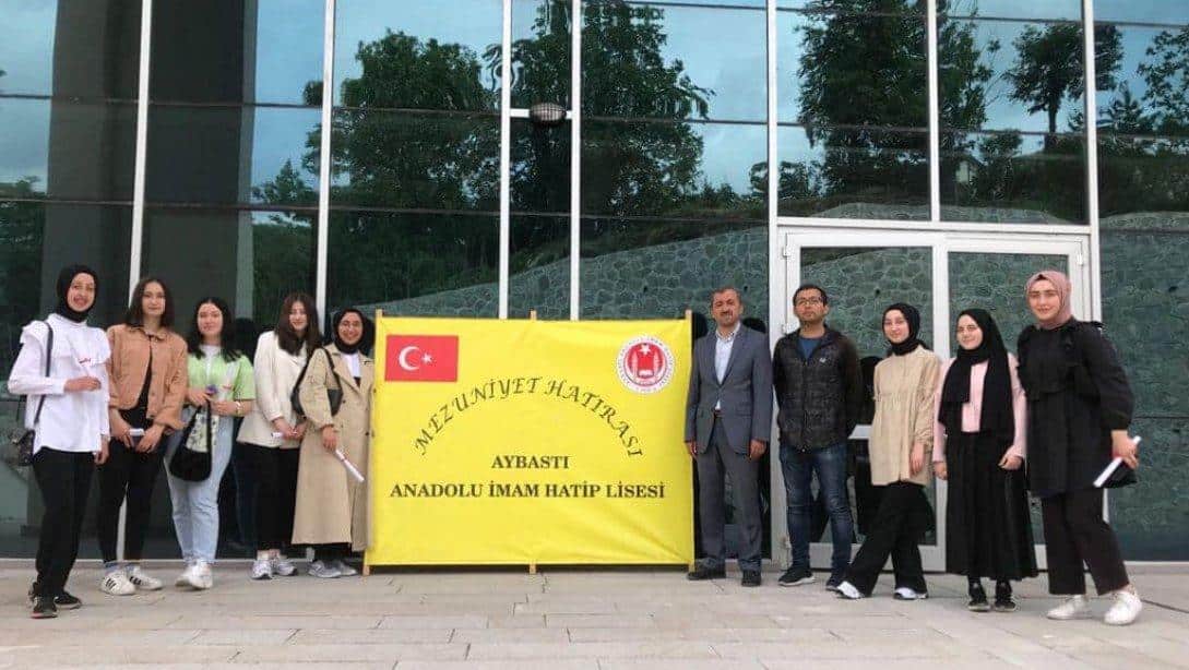 Anadolu İmam Hatip Lisemi Yeni Binasında  Mezuniyet  Töreni Düzenlendi 