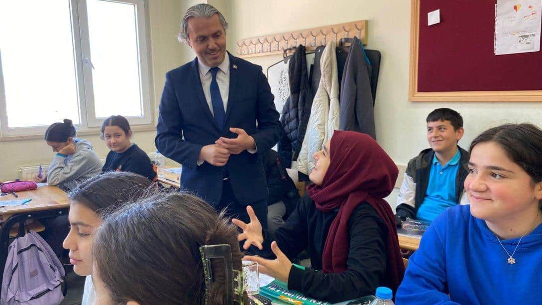 Müdürümüz Sayın Hasan ACU Atatürk Ortaokulunu Ziyaret Ederek, 8.Sınıfların LGS Çalışmaları İle İlgili Bilgiler Aldı