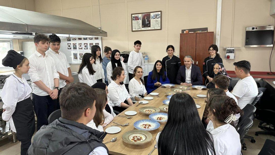 Fen Lisesi Öğrencilerimiz Gastronomi Atölyesinde Hünerlerini Sergilediler