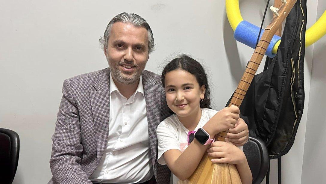 Müdürümüz Sayın Hasan ACU Bağlama ve Gitar Kurslarımızı Ziyaret Etti