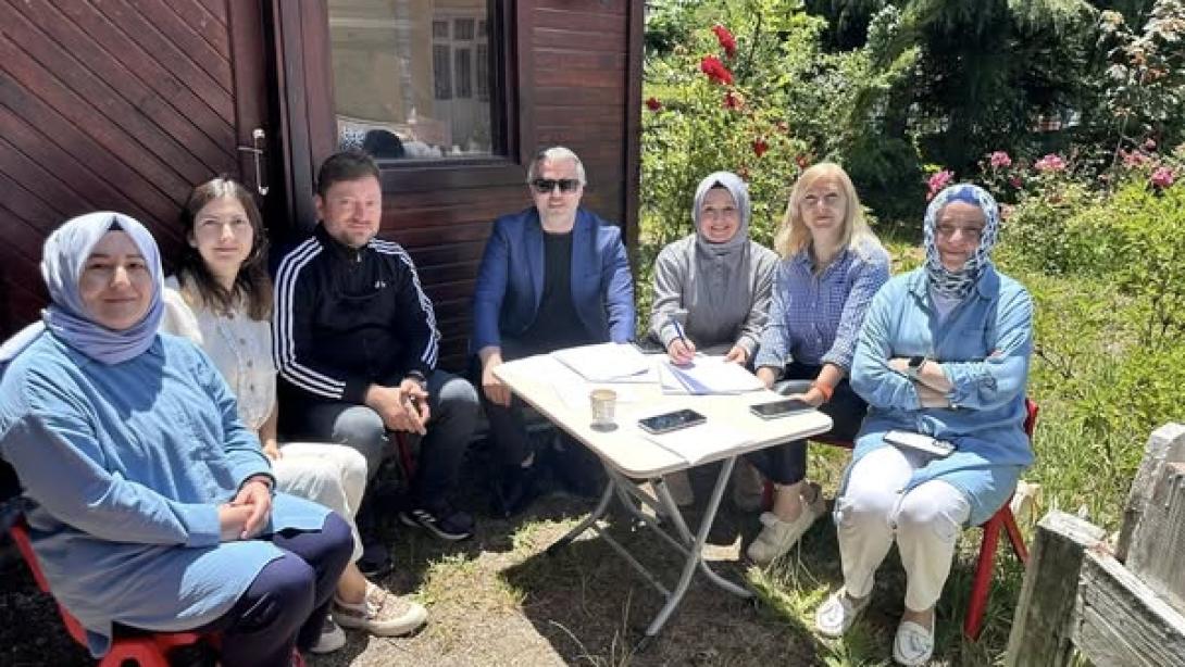 MÜDÜRÜMÜZ  ÖĞRETMENLER KURULUNA KATILDI 